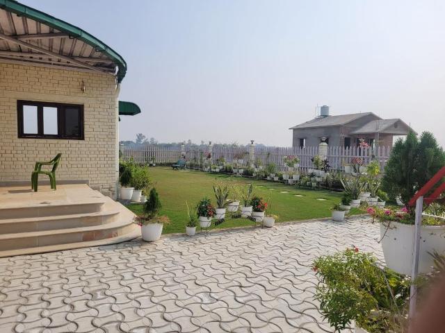 1 BHK Farm House in Gomti Nagar for resale Lucknow. The reference number is 17602680