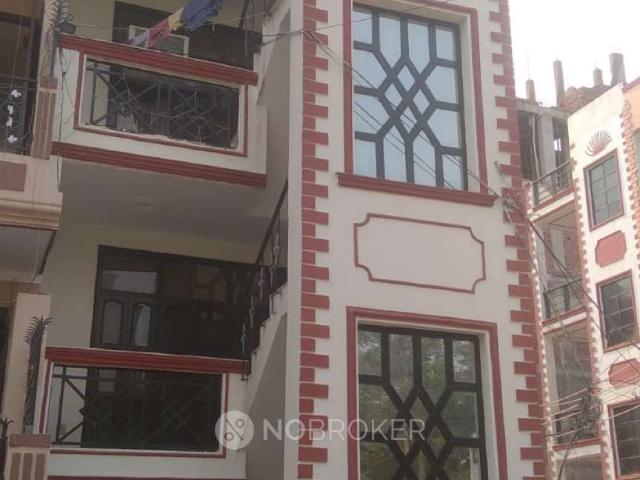 1 BHK Flat for Rent In South City Road