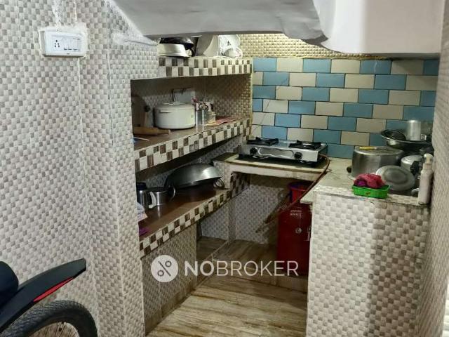 1 BHK Flat for Rent In Masjid Moth Village