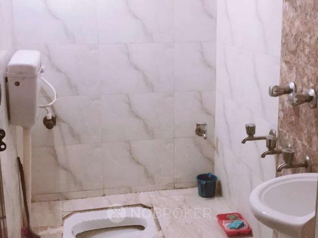 1 BHK Flat for Rent In Mayur Vihar