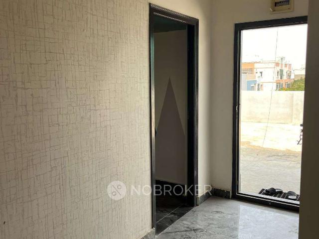 1 BHK Flat for Rent In Defence Colony