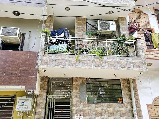 1 BHK Flat for Rent In Janakpuri