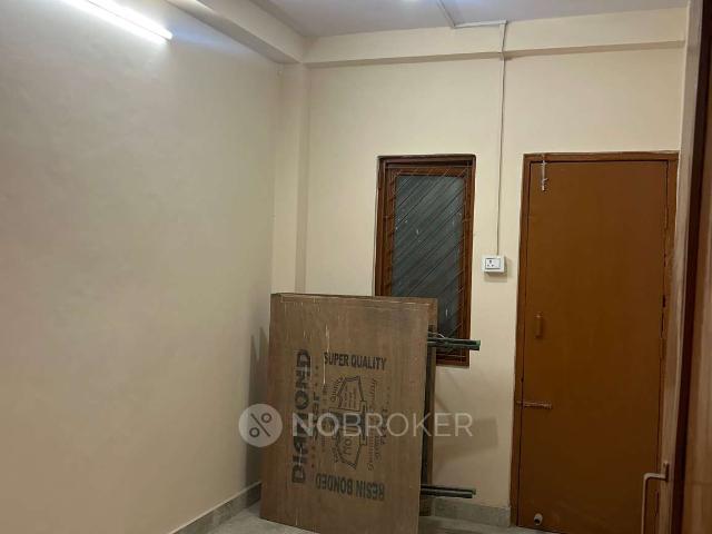 1 BHK Flat for Rent In Patparganj Village