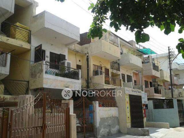 1 BHK Flat for Rent In Pratap Vihar