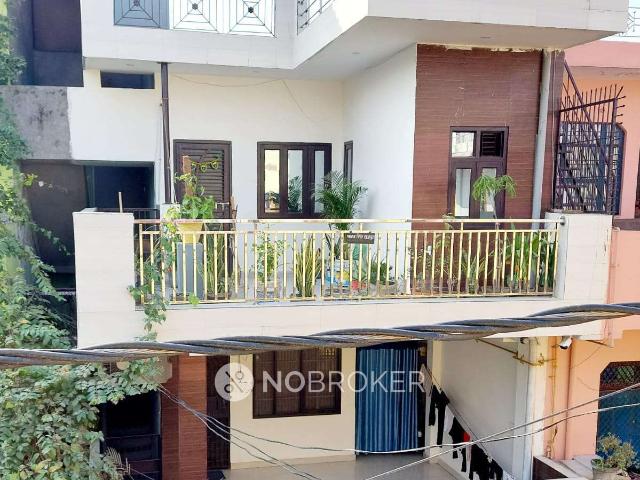 1 BHK Flat for Rent In Sector 12