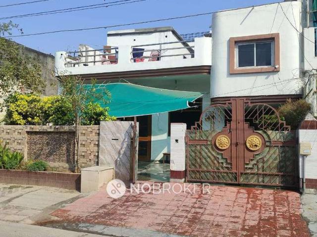 1 BHK Flat for Rent In Sector 17