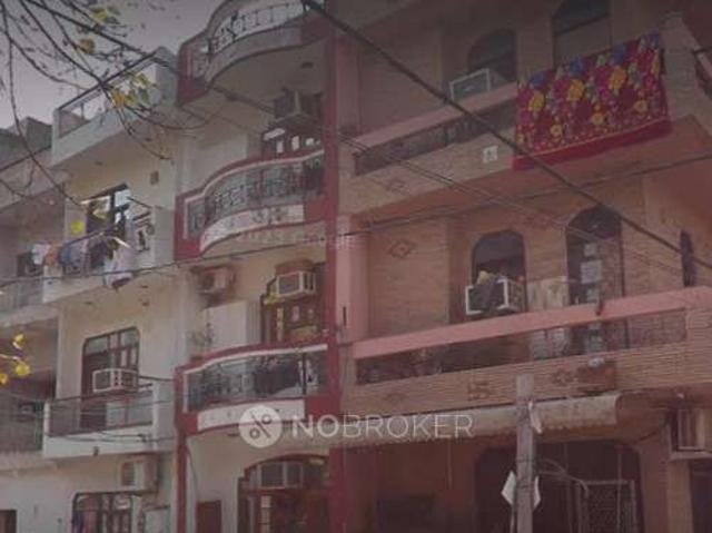 1 BHK Flat For Sale In Shalimar Bagh
