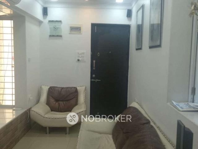 1 BHK Flat In Mukta Mahek For Sale In Kandivali East
