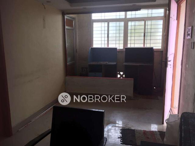 1 BHK Flat In Muthuselvam Avenue for Rent In Pallikaranai