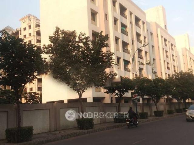 1 BHK Flat In Magarpatta Zinnia for Rent In Hadapsar