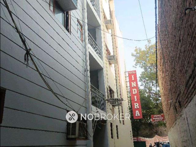 1 BHK Flat In Malik Apartment For Sale In Vasant Kunj