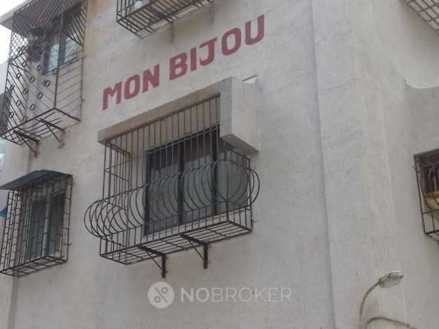 1 BHK Flat In Mon Bijou Apartment for Rent In Bandra West