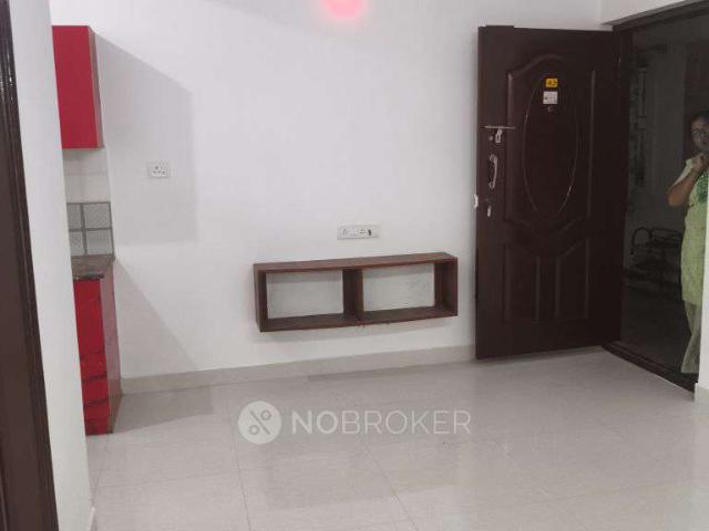 1 BHK Flat In Nr Castle for Rent In Whitefield