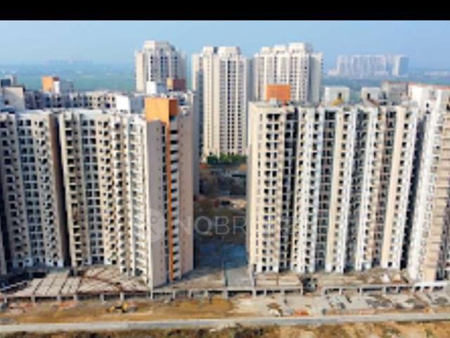 1 BHK Flat In Oasis Grand Stand Phase 2 For Sale In Yamuna