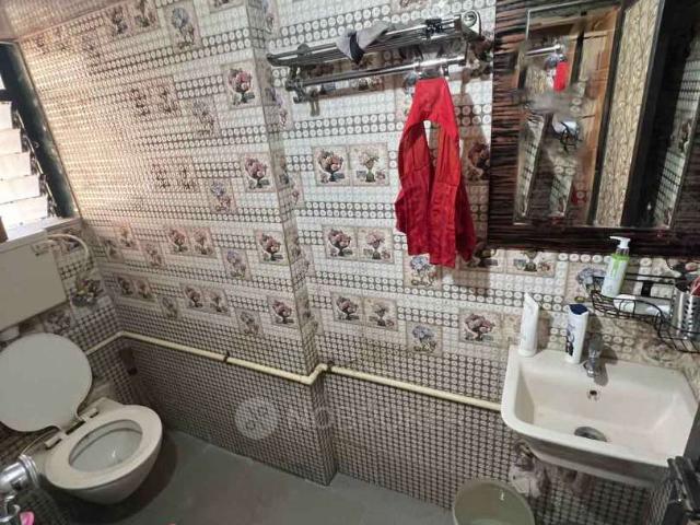 1 BHK Flat In Akash Ganga Building For Sale In Malad East