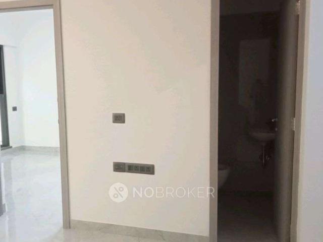 1 BHK Flat In Antariksh Ace For Sale In Bandra East