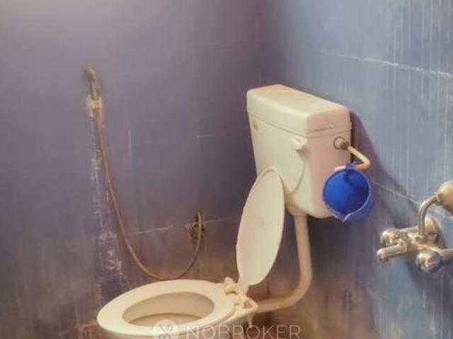 1 BHK Flat In Apoorva Apartment For Sale In Selaiyur
