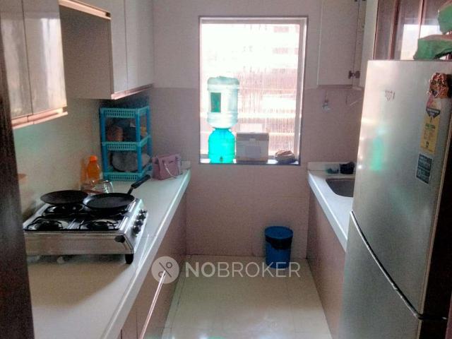 1 BHK Flat In Aqua Pearl Building For Sale In Madanpura