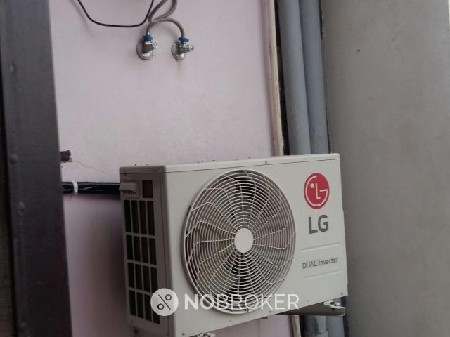 1 BHK Flat In Builder Floor for Rent In Sector 40