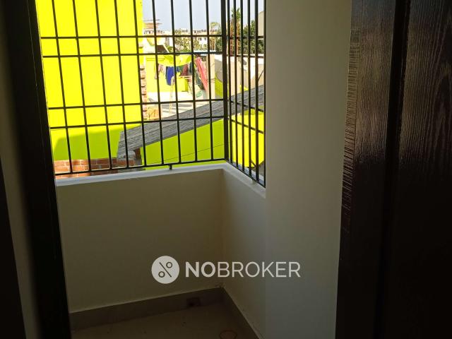 1 BHK Flat In Biishan Vajra Appartments, Sholinganallur For