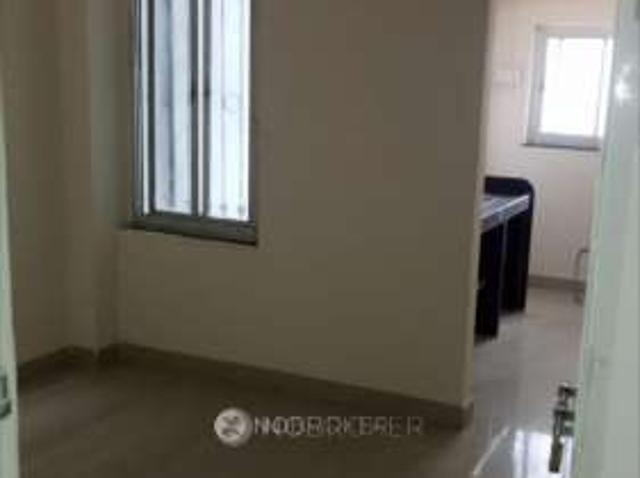 1 BHK Flat In Century Mill Mhada Building for Lease In Lower Parel