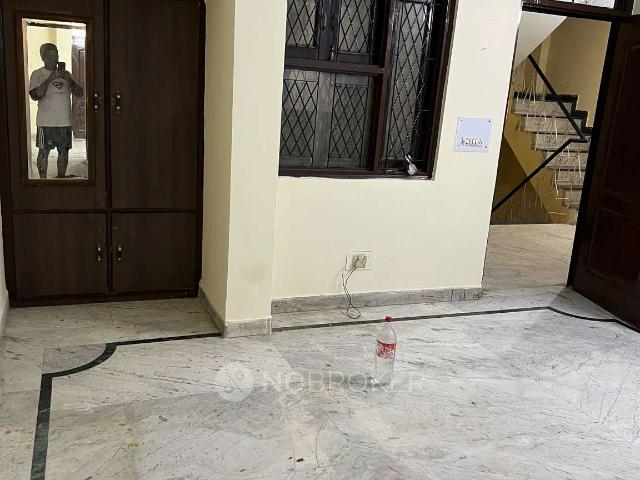 1 BHK Flat In Dhruv Appartment for Rent In Mehrauli