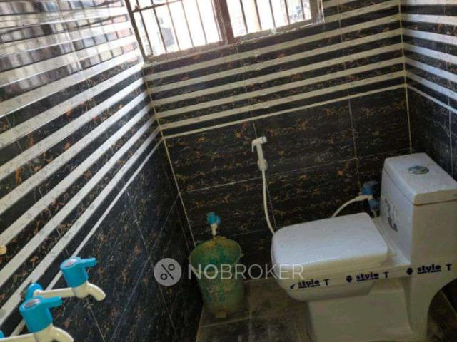 1 BHK Flat In Dhudhewar Colony for Rent In Gaur City 2