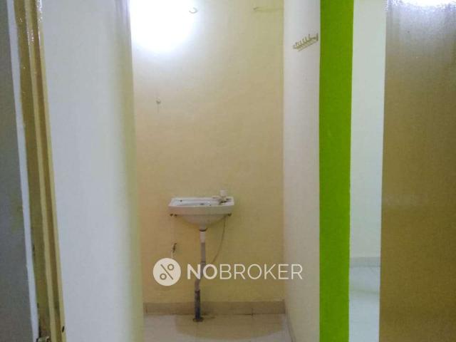1 BHK Flat In Gangotri Complex Ii Manjari Raod For Sale In