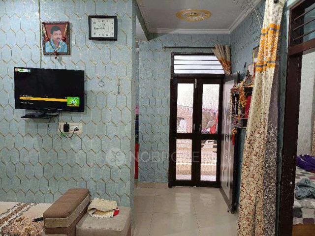 1 BHK Flat In Gokul Apartment For Sale In Sector 105