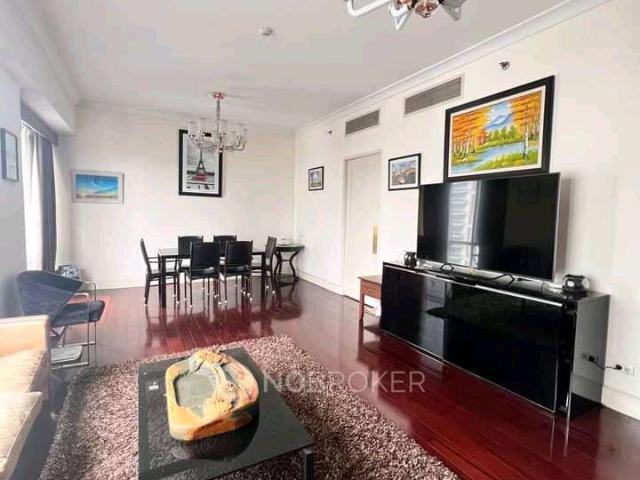 1 BHK Flat In Goldan Apartmant for Rent In Sector 47