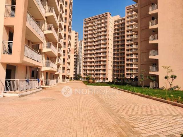 1 BHK Flat In Green Court For Sale In Sector 90