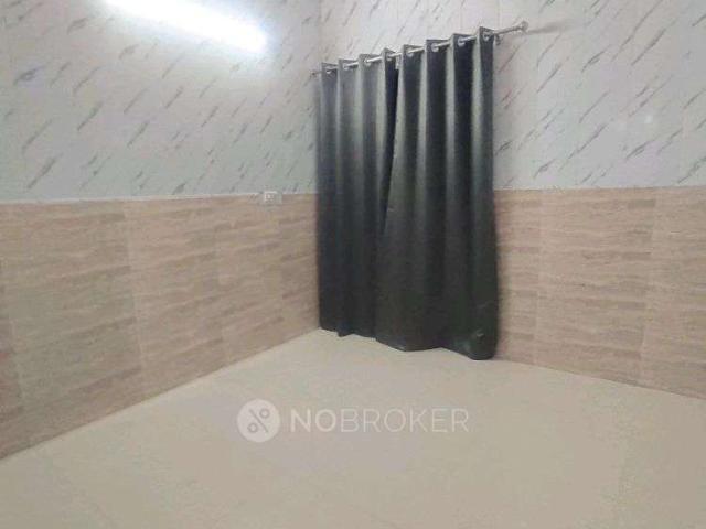 1 BHK Flat In Huda Hbc Apartments, Sector52 for Rent In Housing Board Colony, Wazirabad, Sector 52