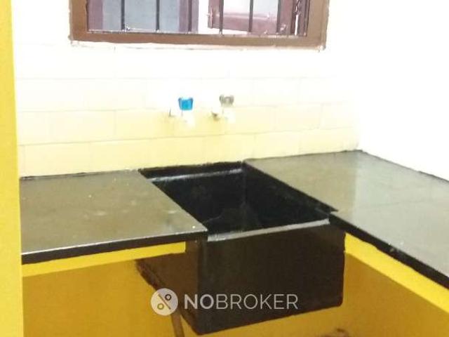 1 BHK Flat In Kalaimani Apartments for Rent In Velachery