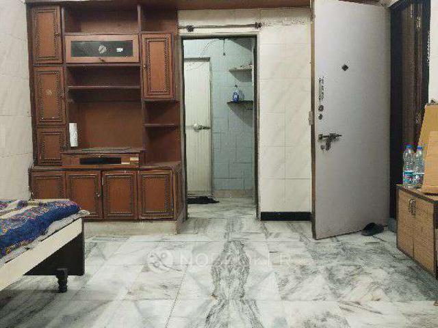 1 BHK Flat In Kaysons Building For Sale In Vikhroli West