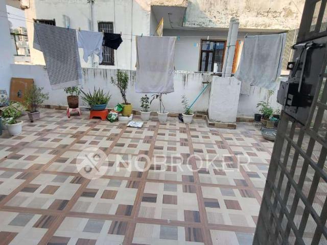 1 BHK Flat In Lucky Palm Valley for Rent In Bisrakh Jalalpu
