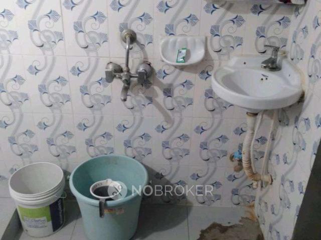 1 BHK Flat In Laxmi Upendar Nilayam for Rent In Kukatpally