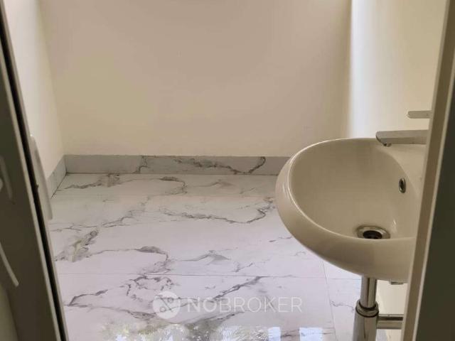 1 BHK Flat In Raja Rajeswari Apartments, nanganallur For Sale In Tngo Colony 1st Street