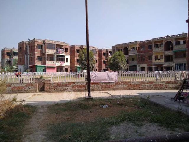1 BHK Flat In Red Bulding for Rent In Omicron I