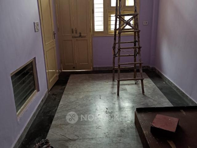 1 BHK Flat In Residencial House for Rent In Paschim Puri, P