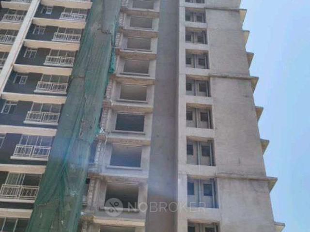 1 BHK Flat In Royal Pristo For Sale In Malad East