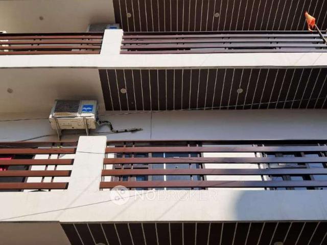 1 BHK Flat In Royal Residency for Rent In Sector 15