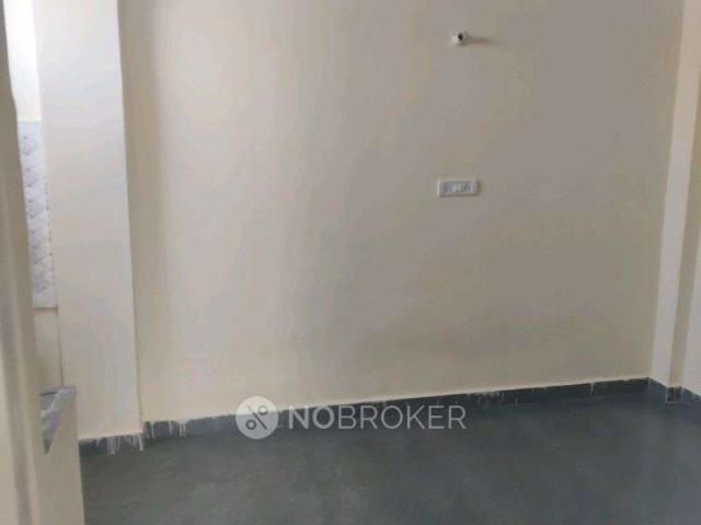 1 BHK Flat In Stanadlone Building for Rent In Mayur Vihar