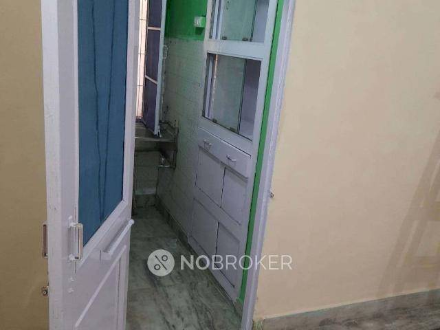 1 BHK Flat In Stand Alone Apartment for Rent In Vikaspuri