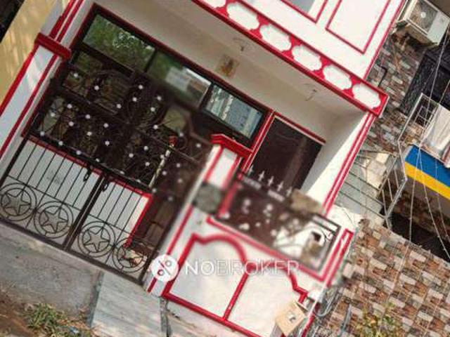 1 BHK Flat In Standalone Buil for Rent In Sector Alpha Ii