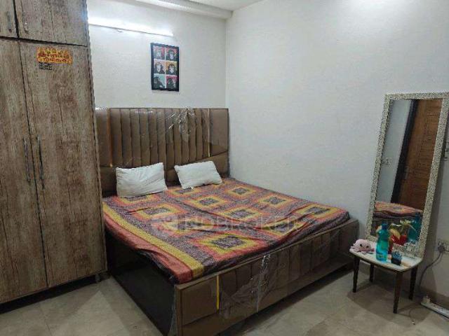 1 BHK Flat In Standalone Building for Rent In Chhatarpur Extension