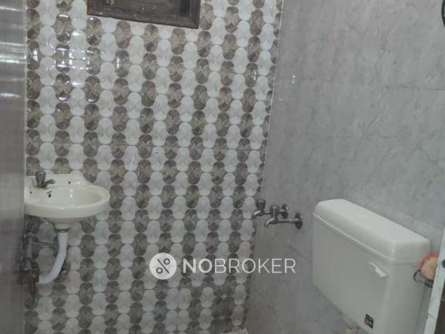 1 BHK Flat In Standalone Building for Rent In Begumpur