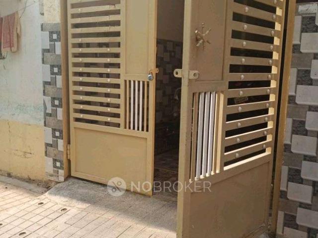 1 BHK Flat In Standalone Building for Rent In Btm Layout