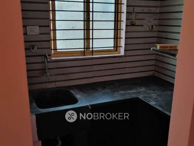 1 BHK Flat In Standalone Building for Rent In J. P. Nagar