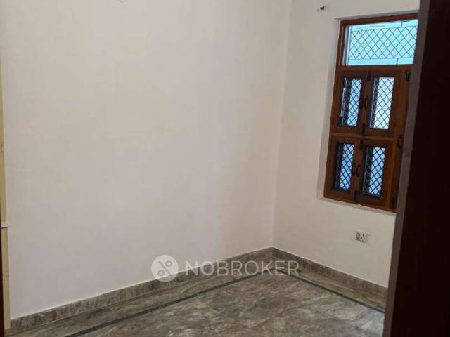 1 BHK Flat In Standalone Building for Rent In Sector 10a