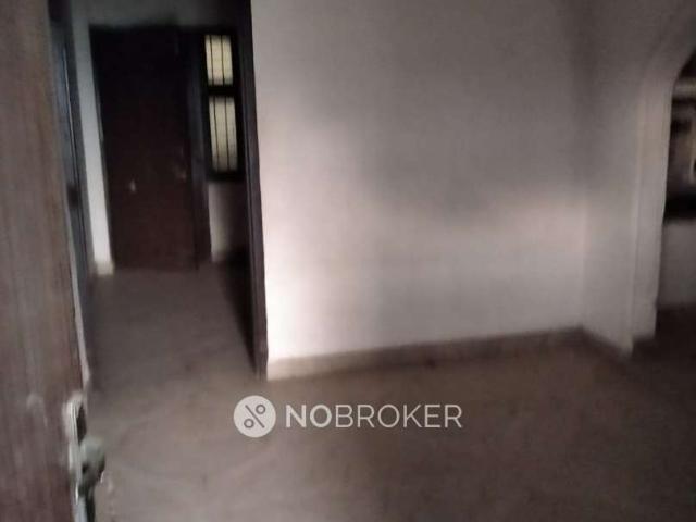 1 BHK Flat In Standalone Building for Rent In Sector 110